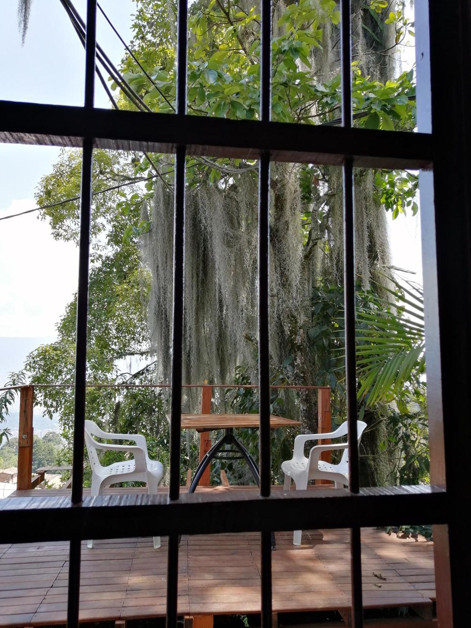 Hostal casa la juana Bed and Breakfast Medellín Habitación foto